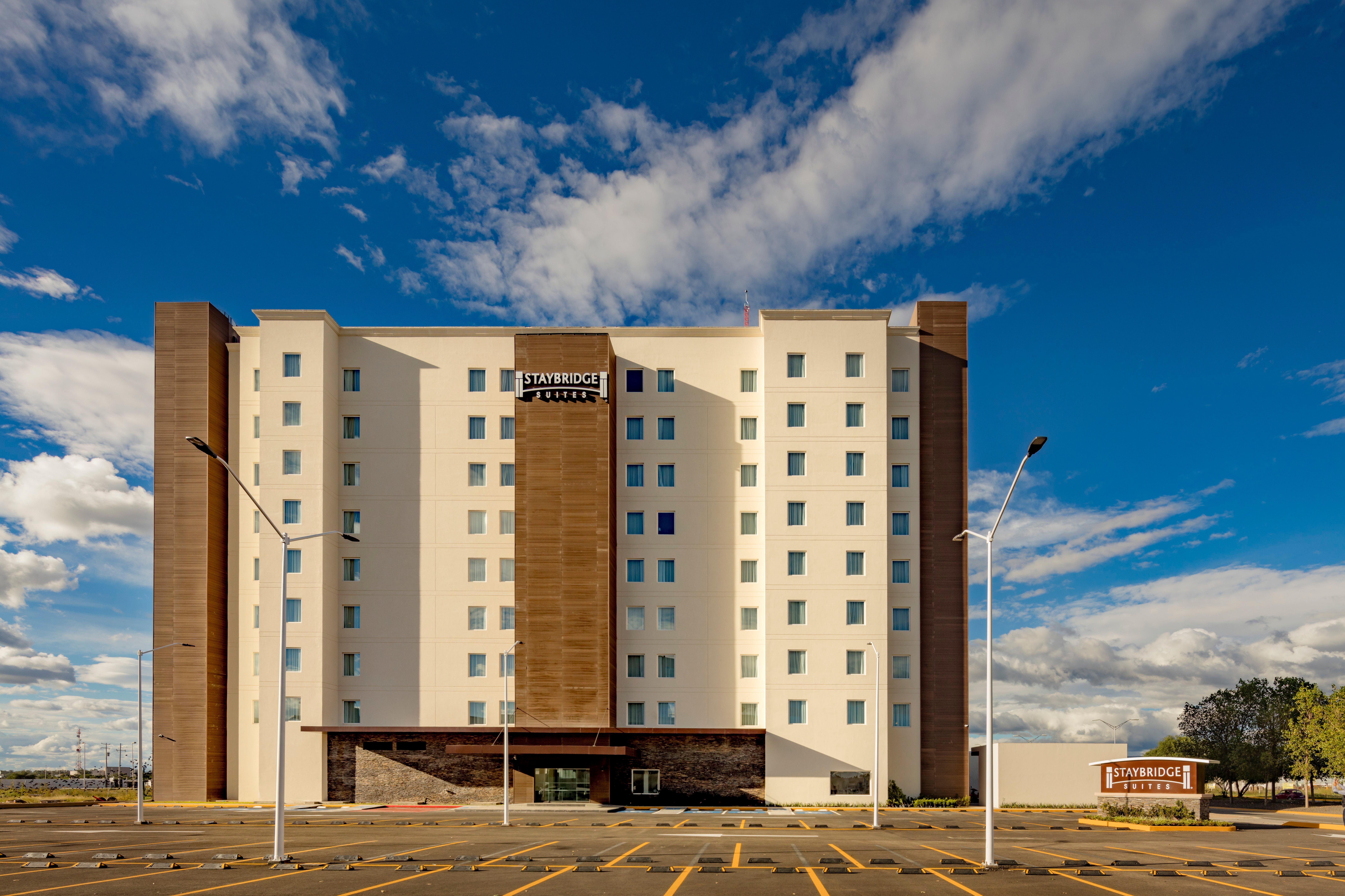 Staybridge Suites Silao By Ihg Ngoại thất bức ảnh