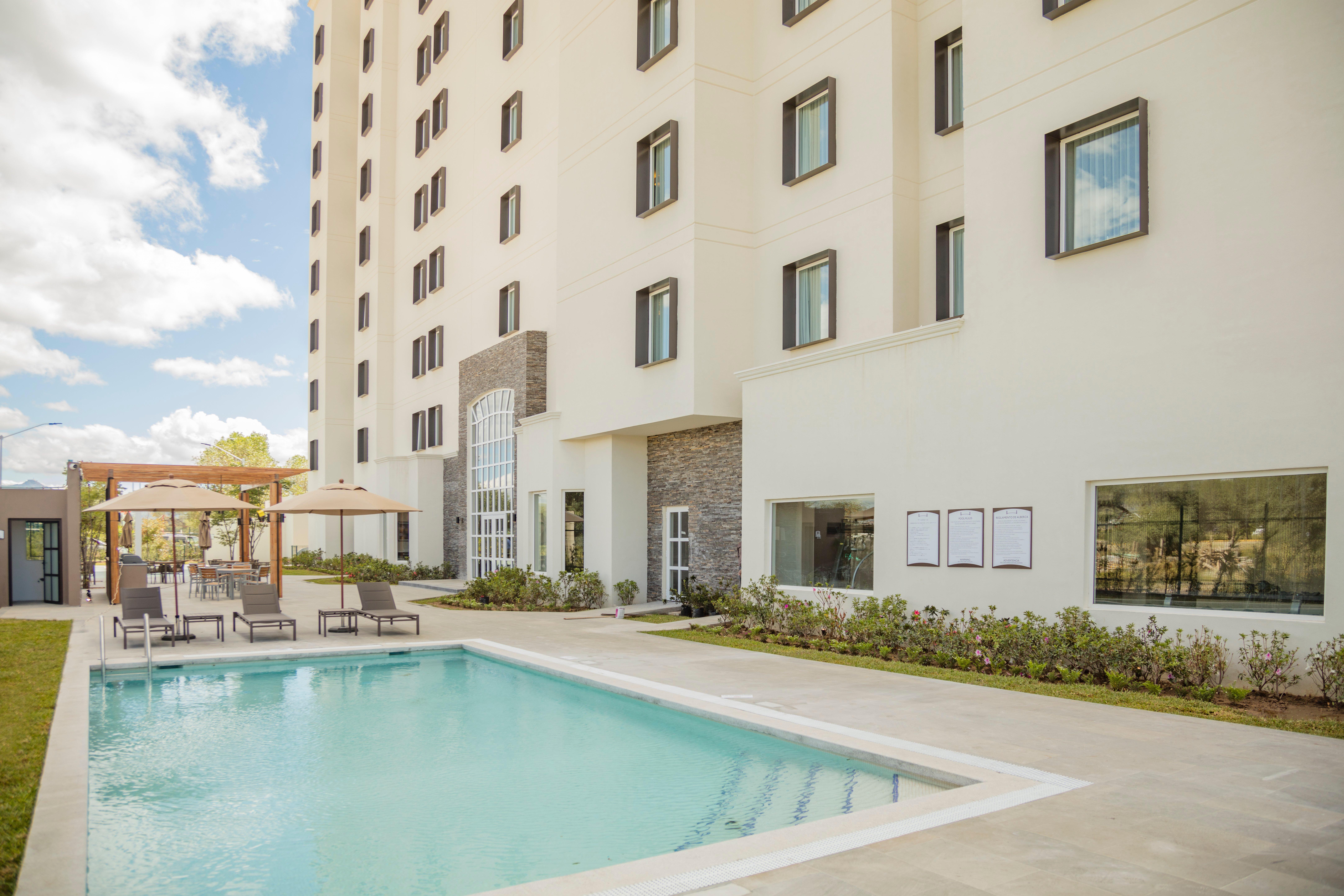 Staybridge Suites Silao By Ihg Ngoại thất bức ảnh